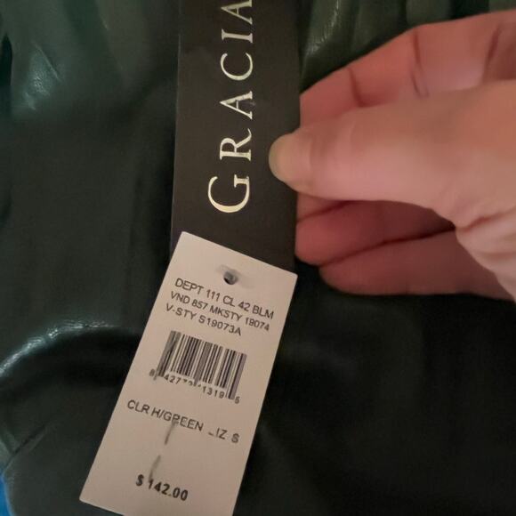 Gracia Faux Leather Pleated Midi Skirt Size Small Hunter Green NWT - Picture 3 of 6